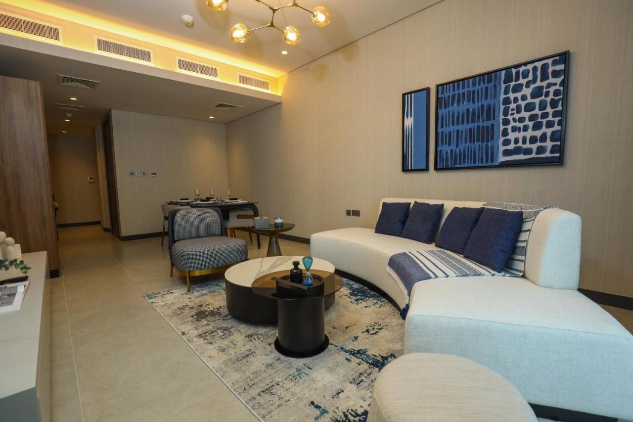 Charthouse Bahrain Hotel Manáma Kültér fotó A living room in a 2-bedroom apartment