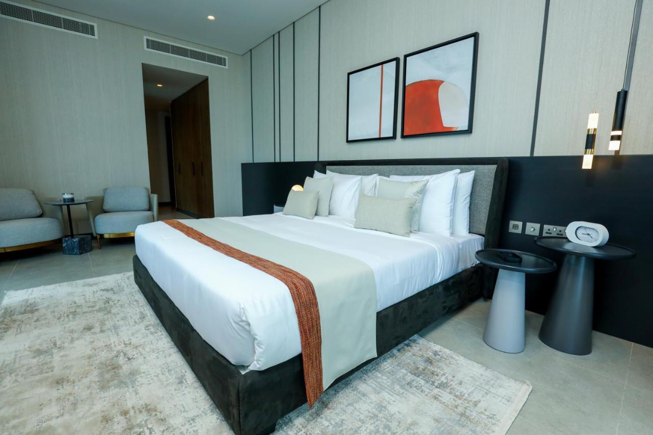 Charthouse Bahrain Hotel Manáma Kültér fotó A bedroom at the hotel