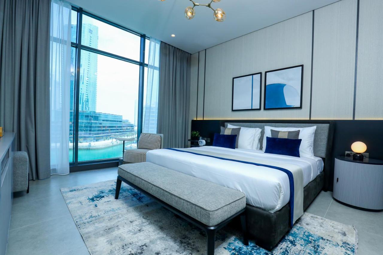Charthouse Bahrain Hotel Manáma Kültér fotó A bedroom at the Address Downtown Hotel