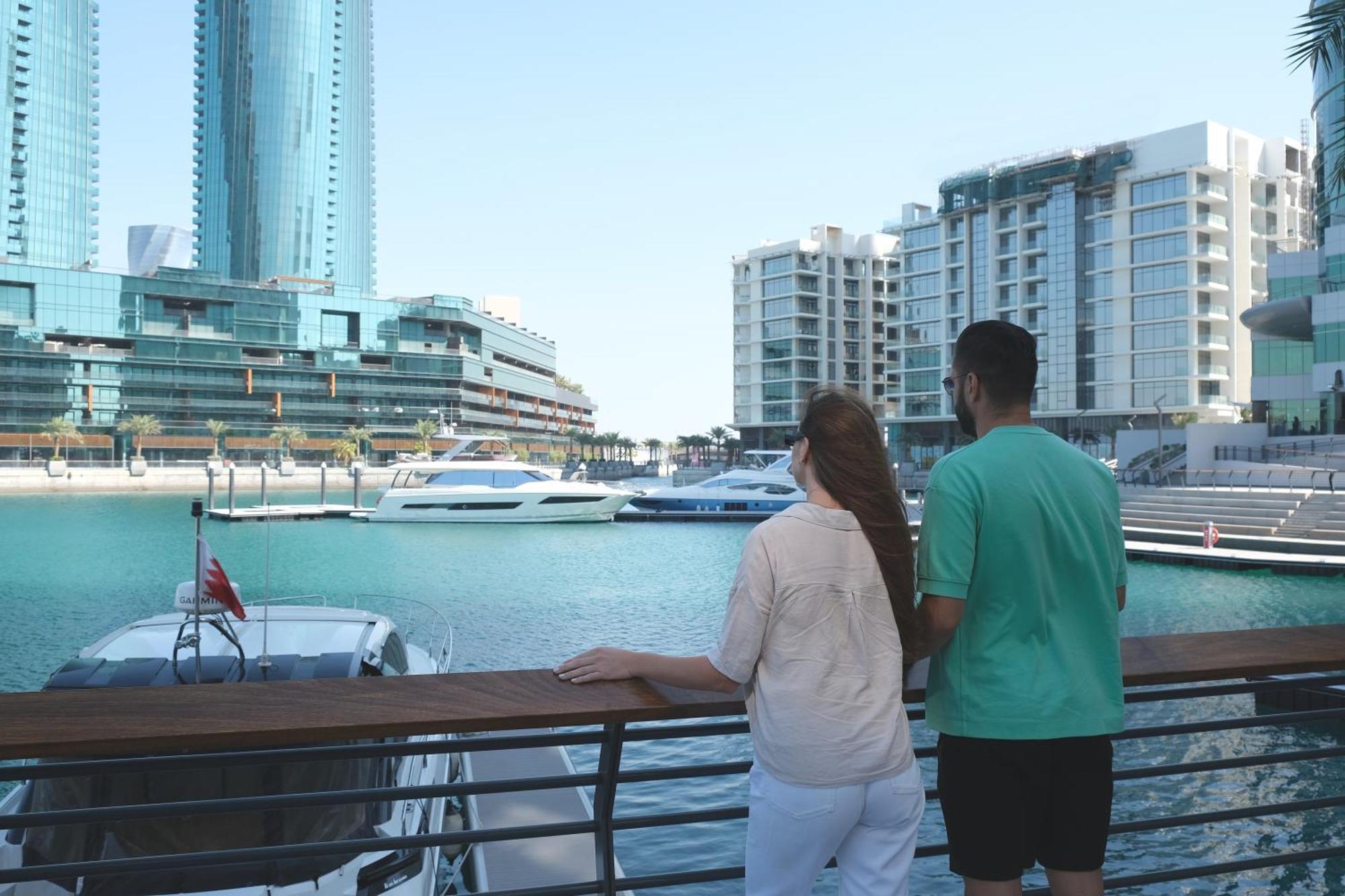 Charthouse Bahrain Hotel Manáma Kültér fotó Marina Walk