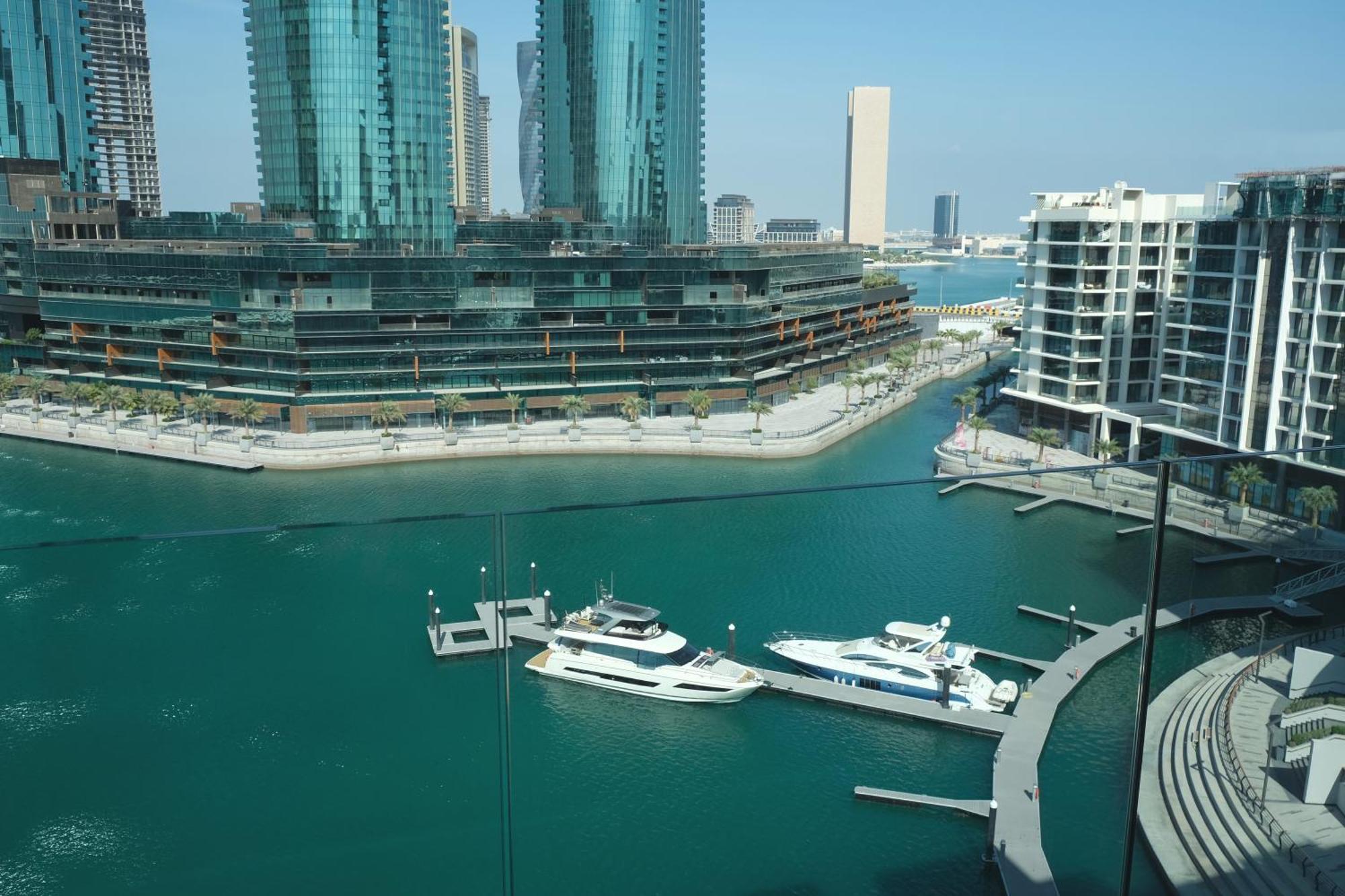 Charthouse Bahrain Hotel Manáma Kültér fotó The Marina