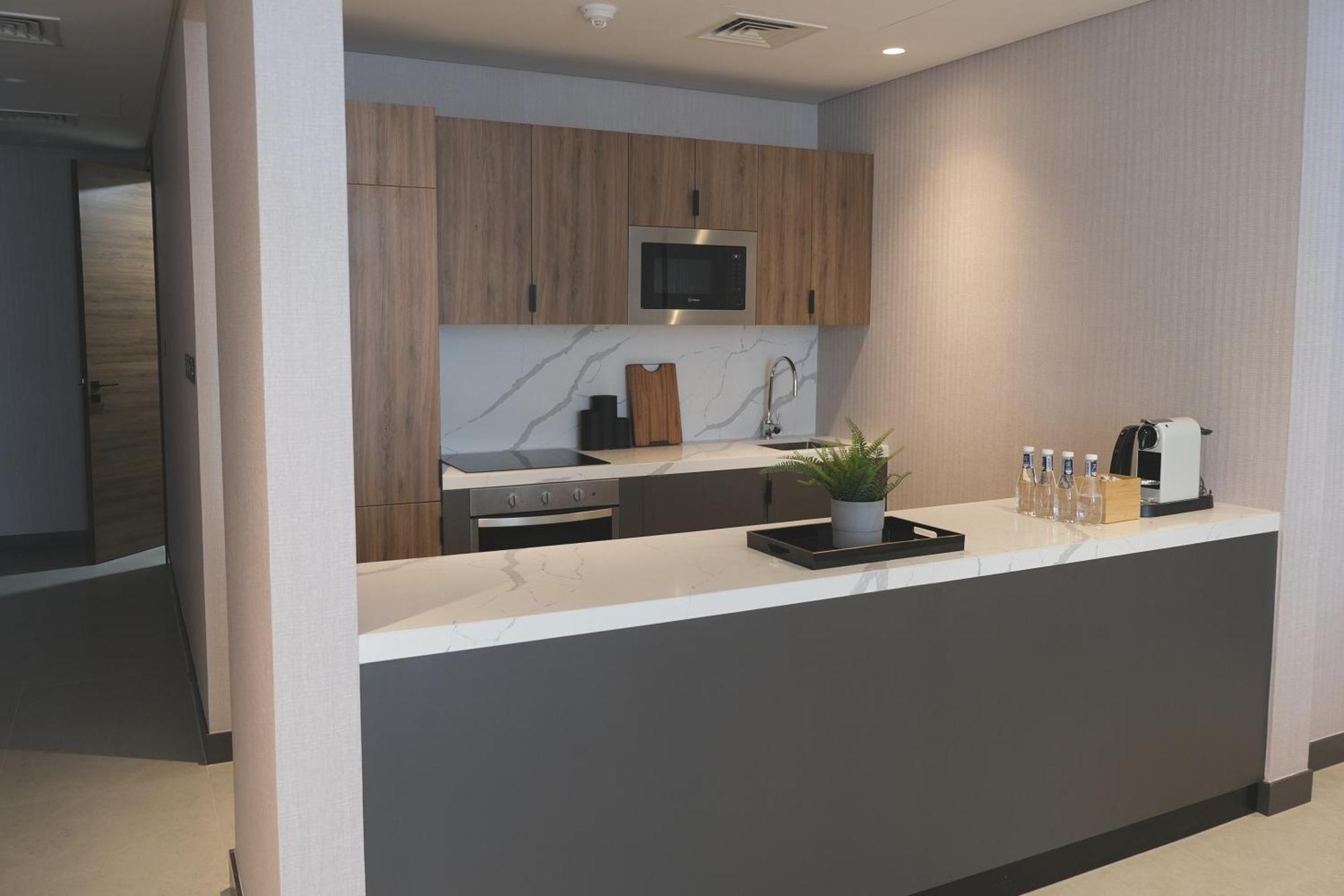 Charthouse Bahrain Hotel Manáma Kültér fotó Kitchen
