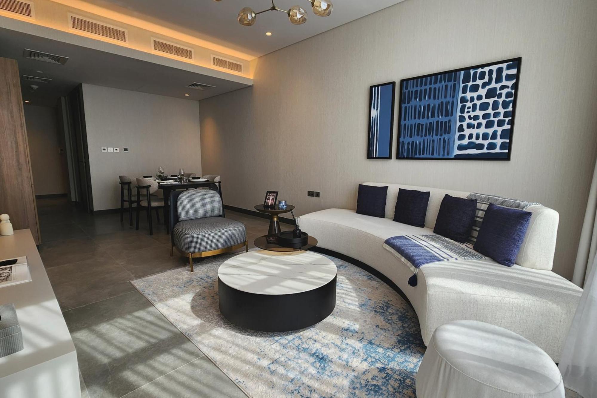 Charthouse Bahrain Hotel Manáma Kültér fotó A living room at the Ritz-Carlton, DIFC