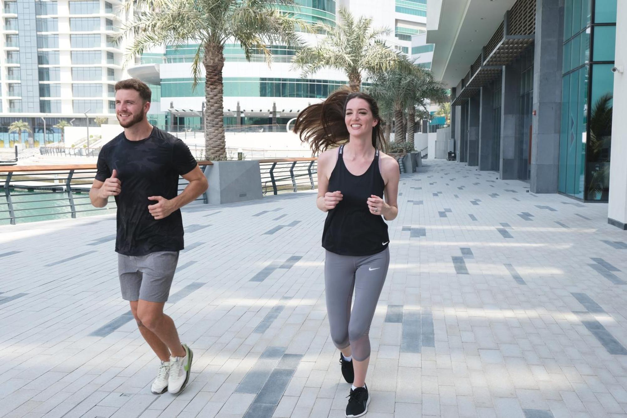 Charthouse Bahrain Hotel Manáma Kültér fotó Runners in Dubai
